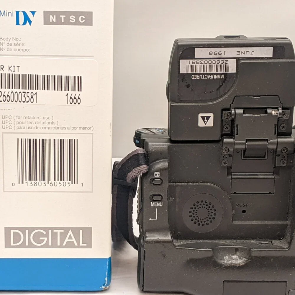 CANON ZR MiniDV Digital Video Camcorder Kit | NTSC | ZR KIT [ ** PARTIAL ** ]